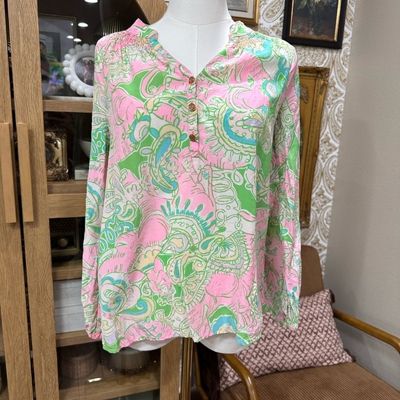 Lilly Pulitzer Colorful Women's Top with Button Detail size XS - Picture 1 of 4